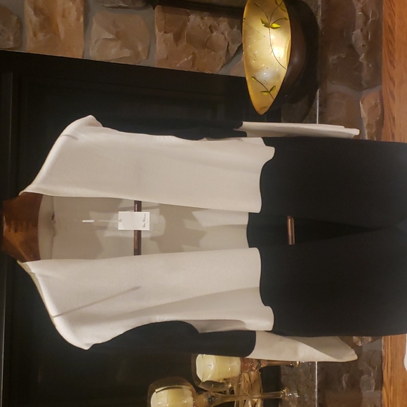 Vila Milano Sweaters - NWT VILA MILANO XL SWEATER WHITE BLACK